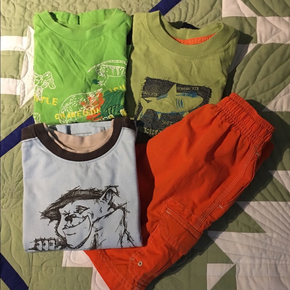 Boys T-shirt bundle size 2